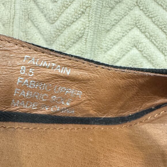 Steve Madden platform sandals, open toe w/ruffle 5" heel, size 8.5 - Picture 9 of 9